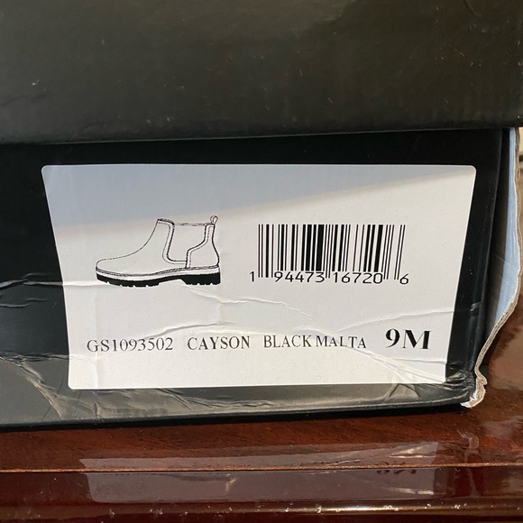 Cute black boots Size 9 - Picture 3 of 4